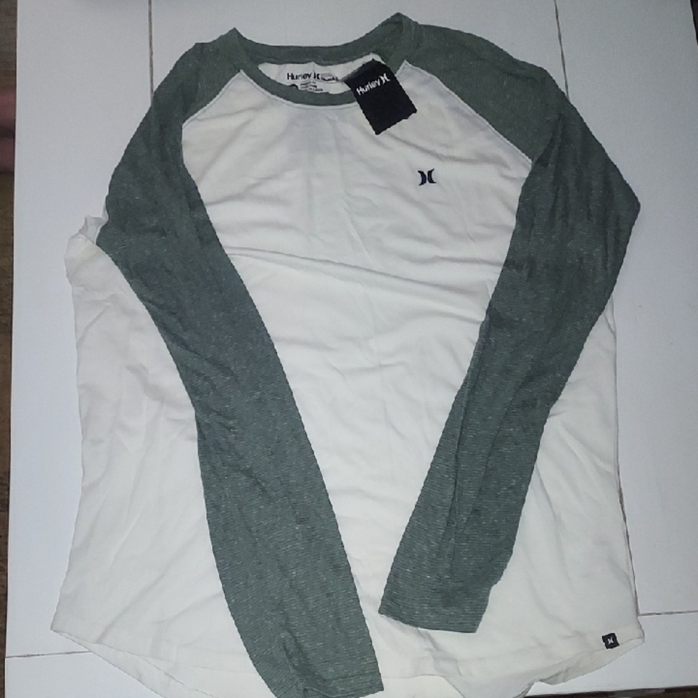 Hurley Green and White Raglan Shirt. Mens 2xl. NWT